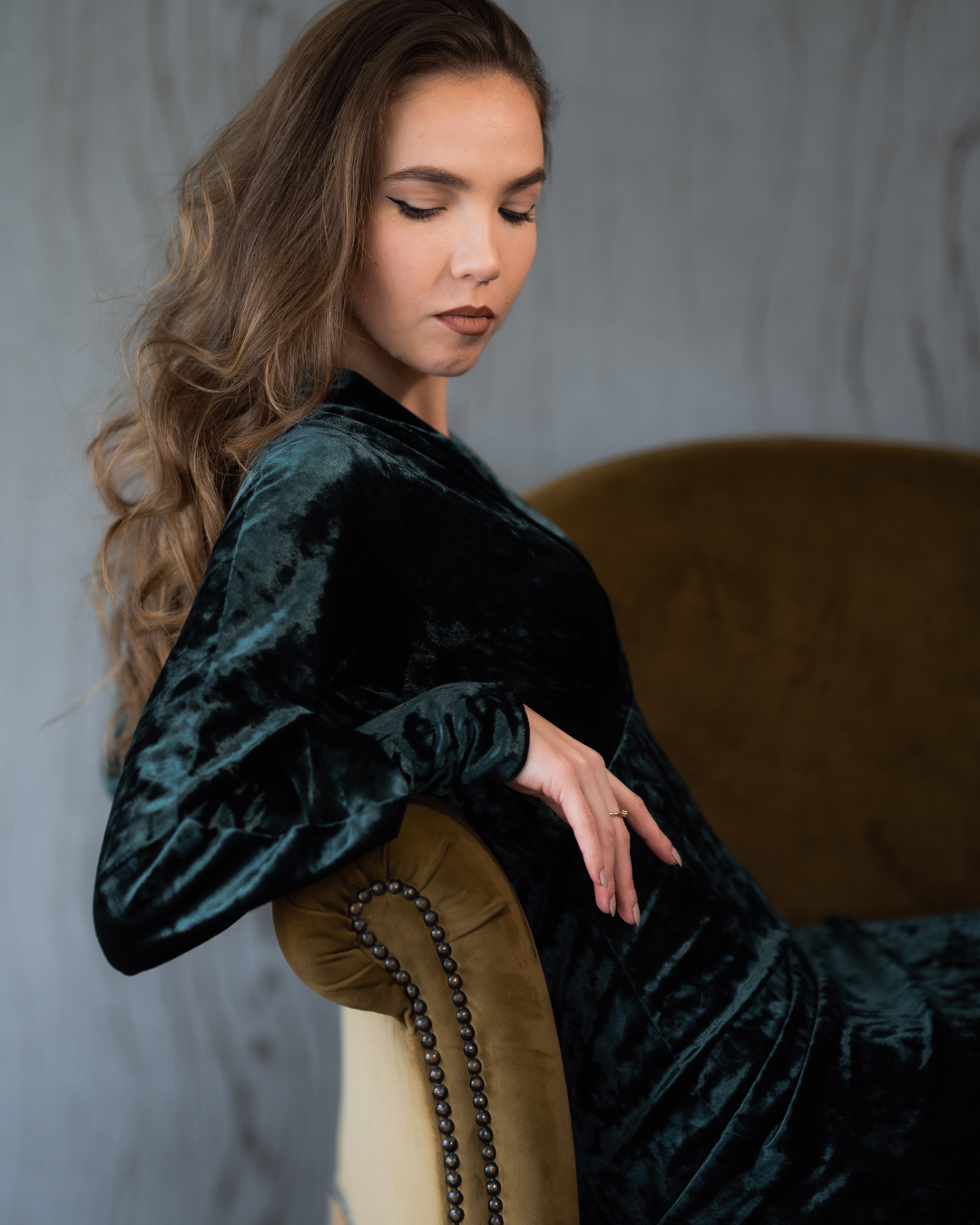 Rochie de catifea verde închis